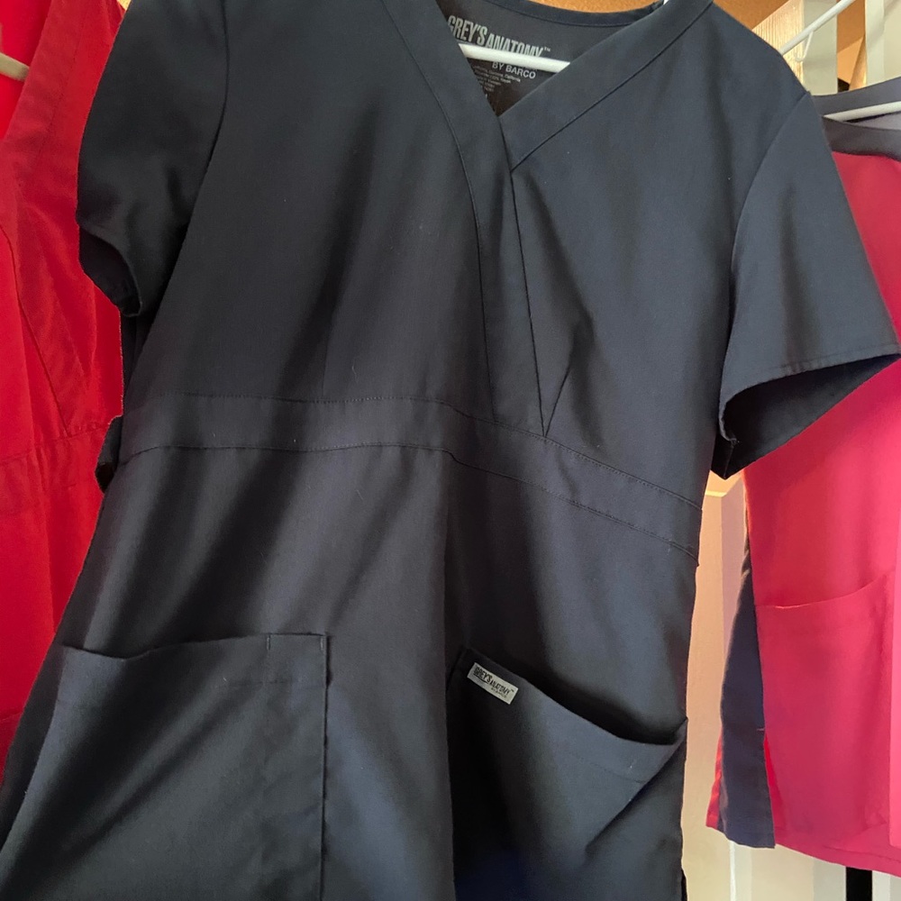 Greys Anatomy Scrub Tops - Picture 3 of 3